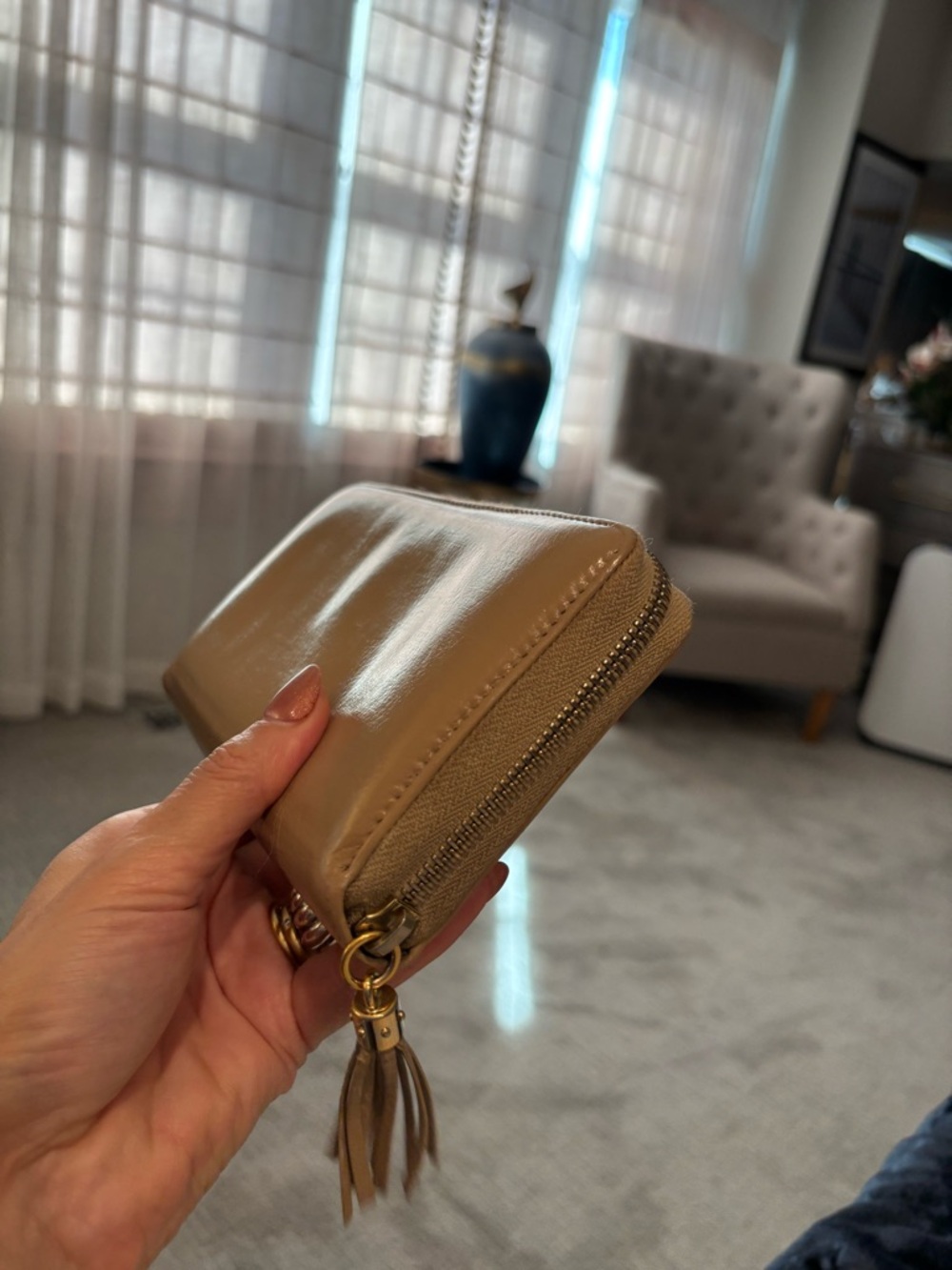 Gucci Taupe/Beige Rich Leather Zip Long Wallet with Embossed GG - Picture 8 of 10
